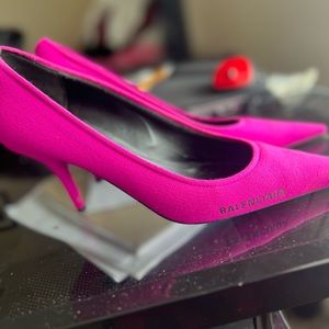 Baleciaga women pump shoe